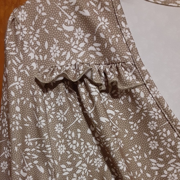 Tan & White V-Neck Pullover Dress - Picture 4 of 6